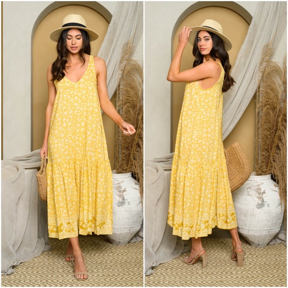 Trend Setter Diva Boutique Dresses & Skirts - SLEEVELESS V-NECK FLORAL MAXI DRESS